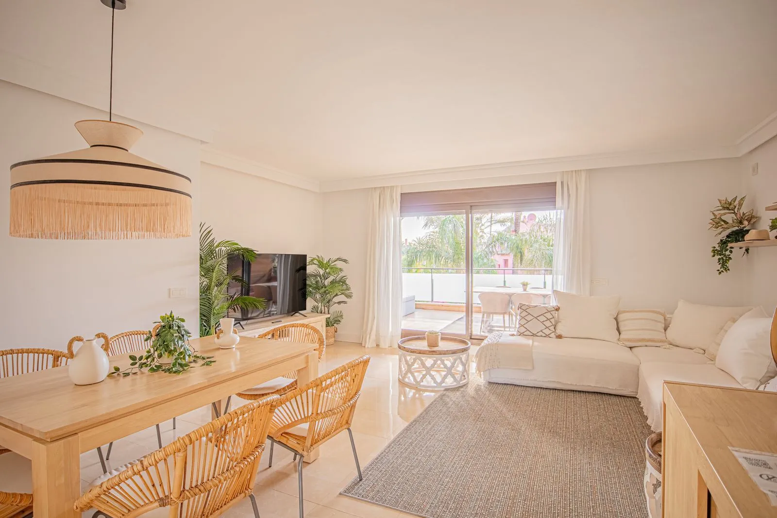 Middle Floor Apartment – Estepona