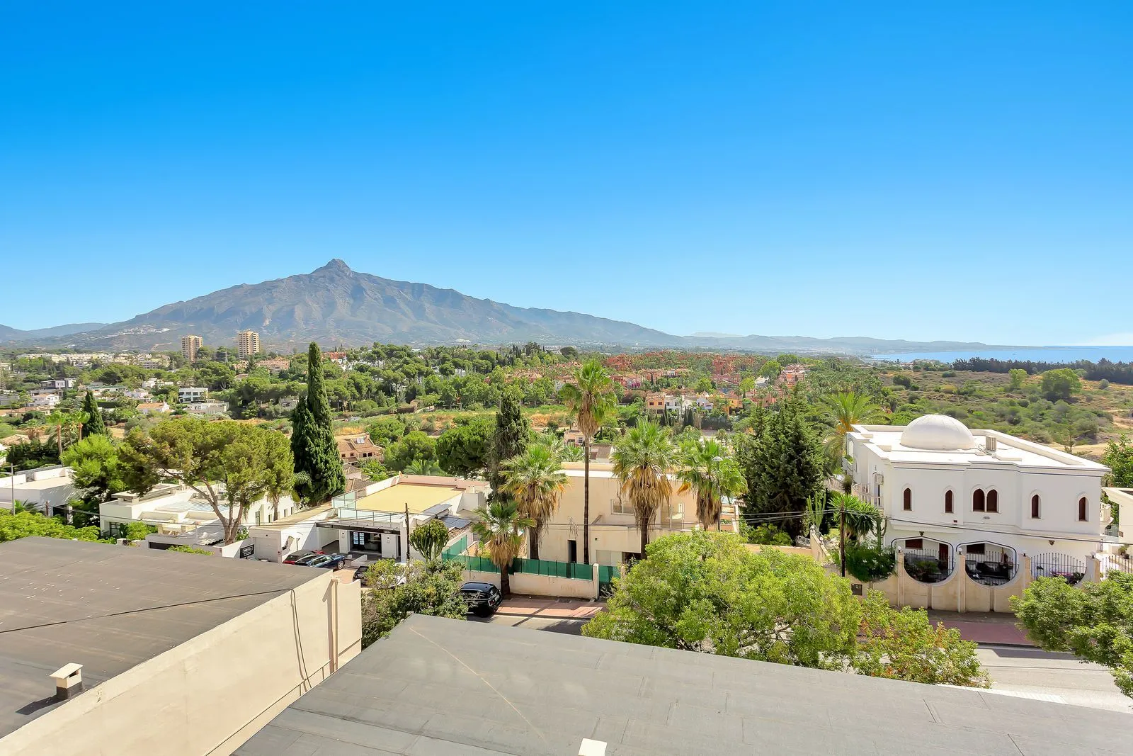 Middle Floor Apartment – Nueva Andalucía