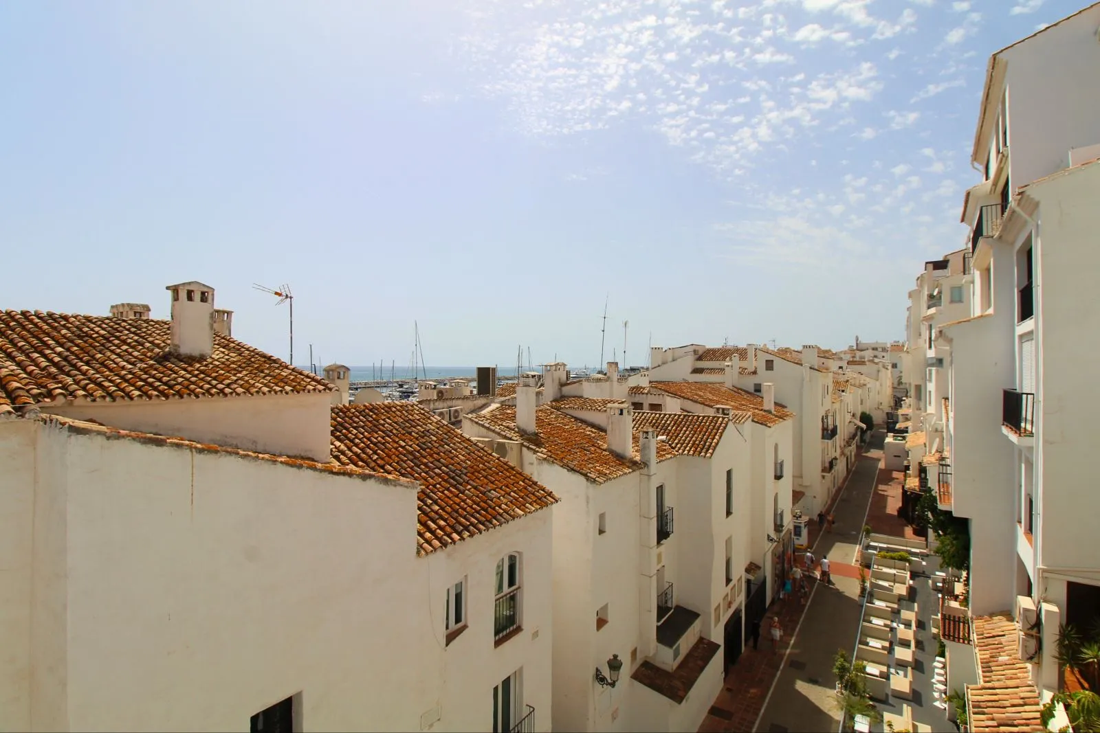 Middle Floor Apartment – Puerto Banús