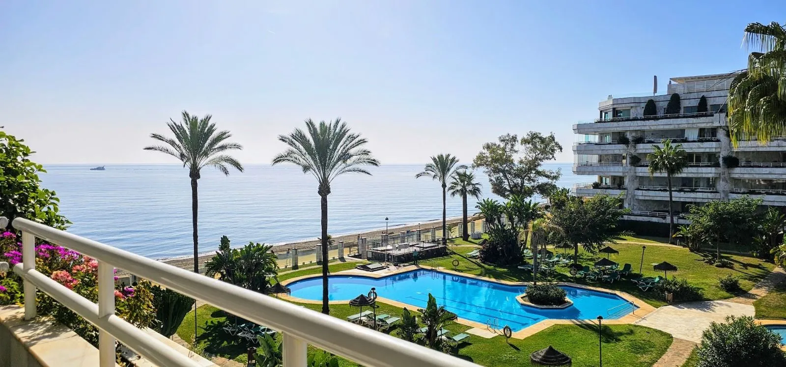 Middle Floor Apartment – The Golden Mile
