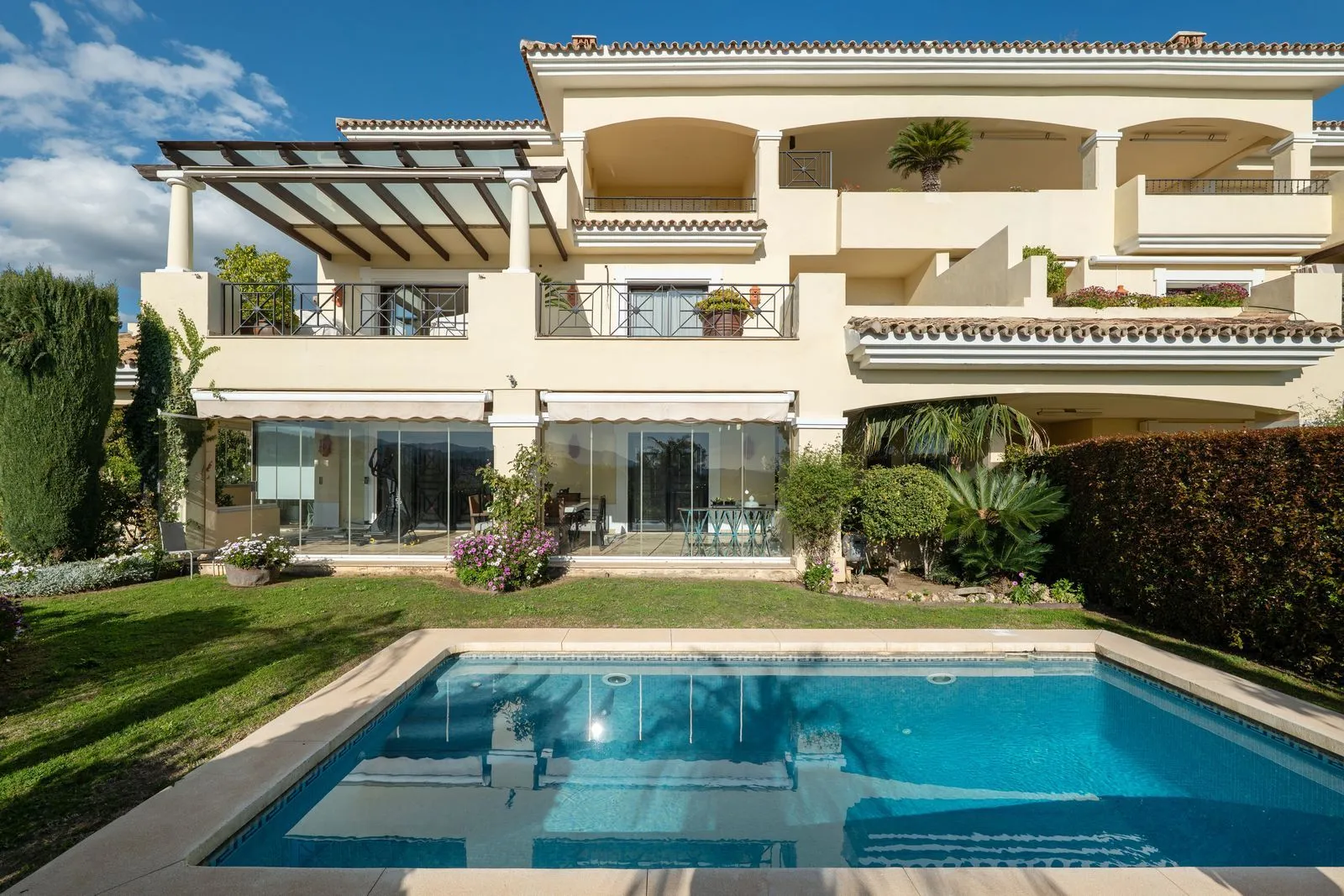 Ground Floor Apartment – Nueva Andalucía