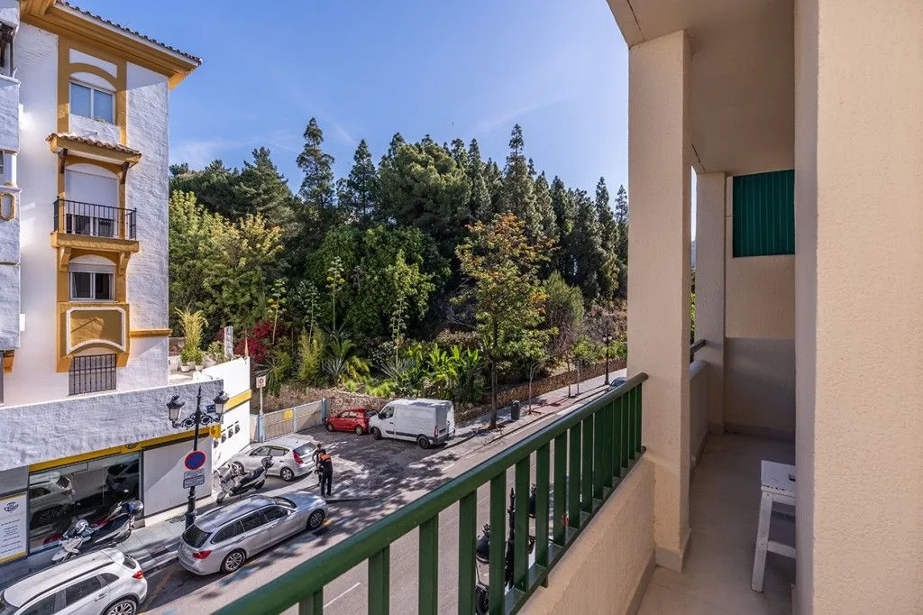 Middle Floor Apartment – Marbella