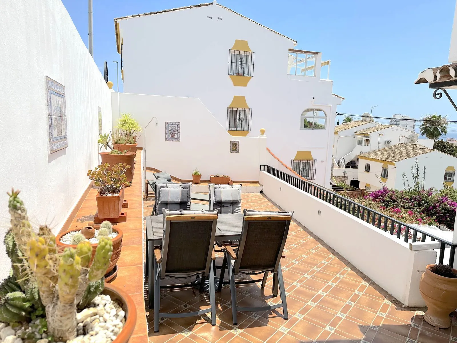 Middle Floor Apartment