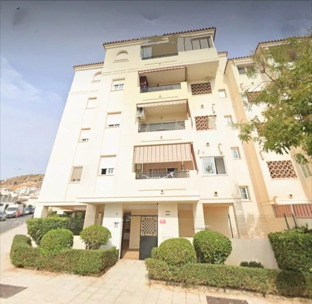 Middle Floor Apartment