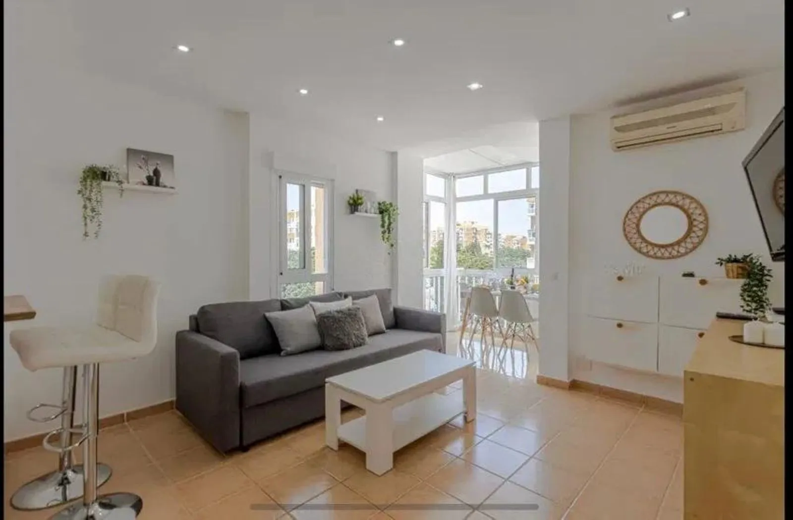 Middle Floor Apartment