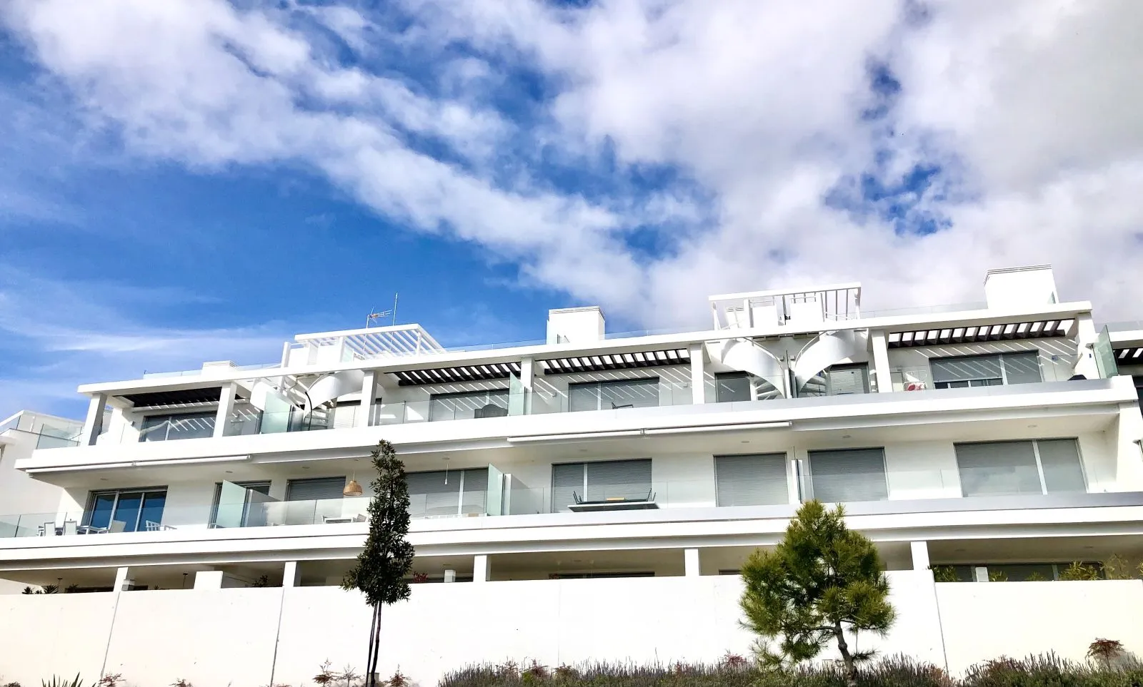 Middle Floor Apartment – Cancelada