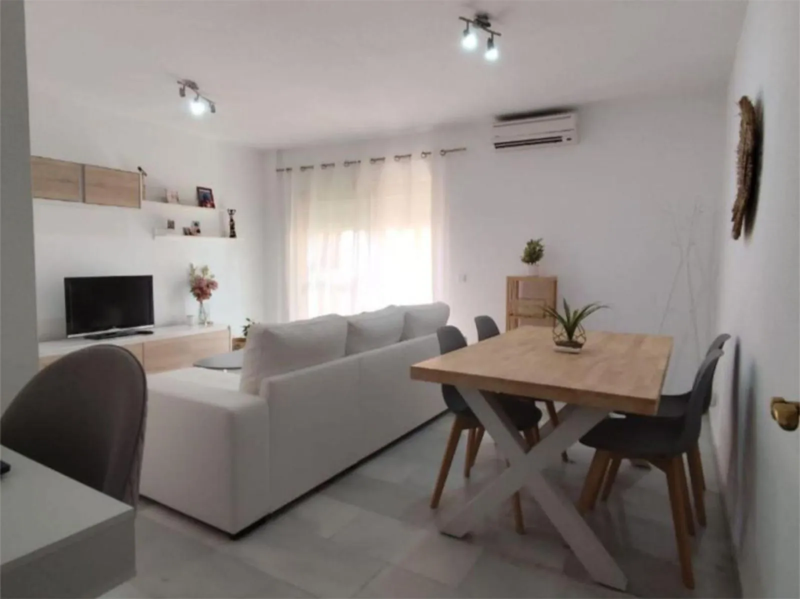 Middle Floor Apartment