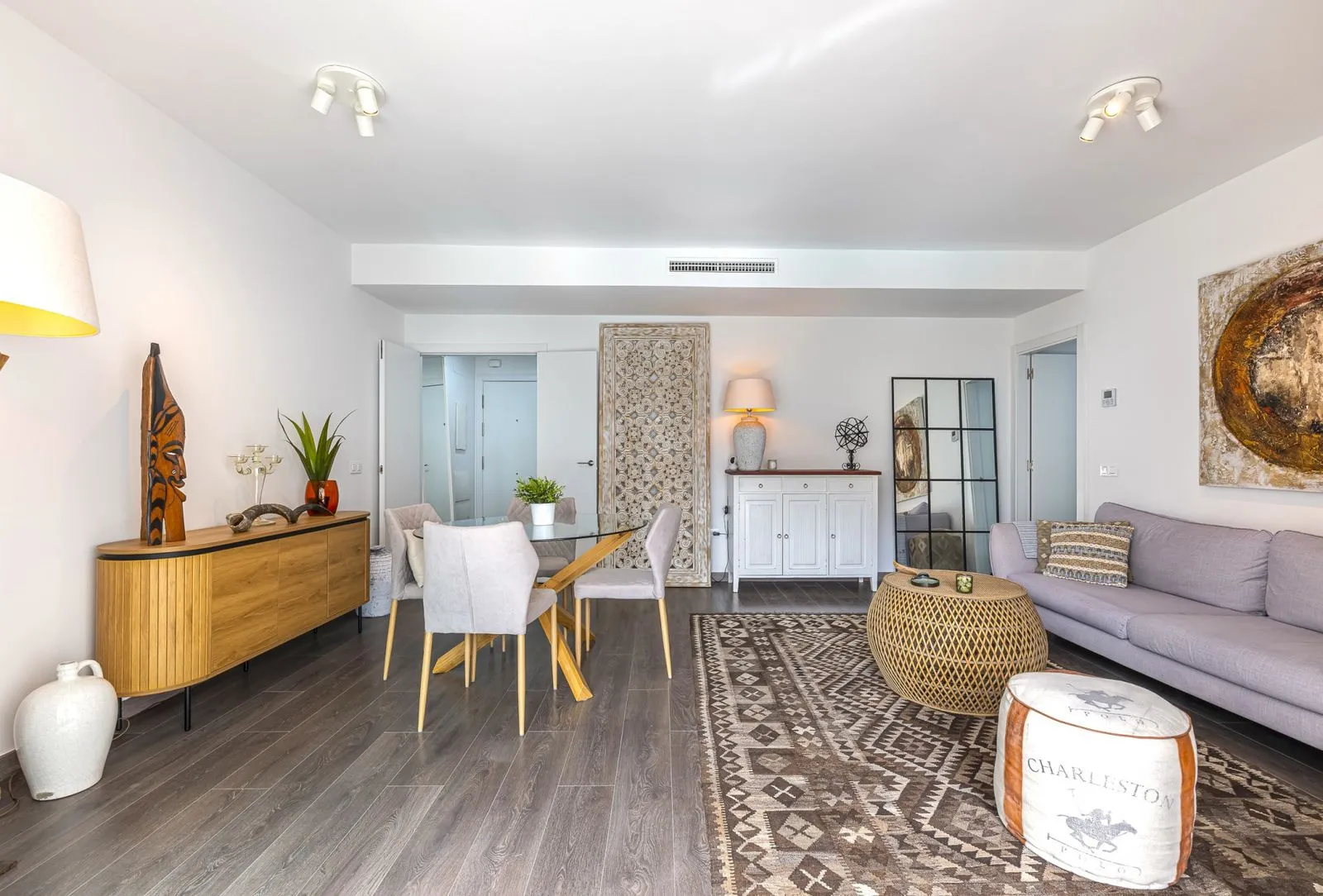 Middle Floor Apartment