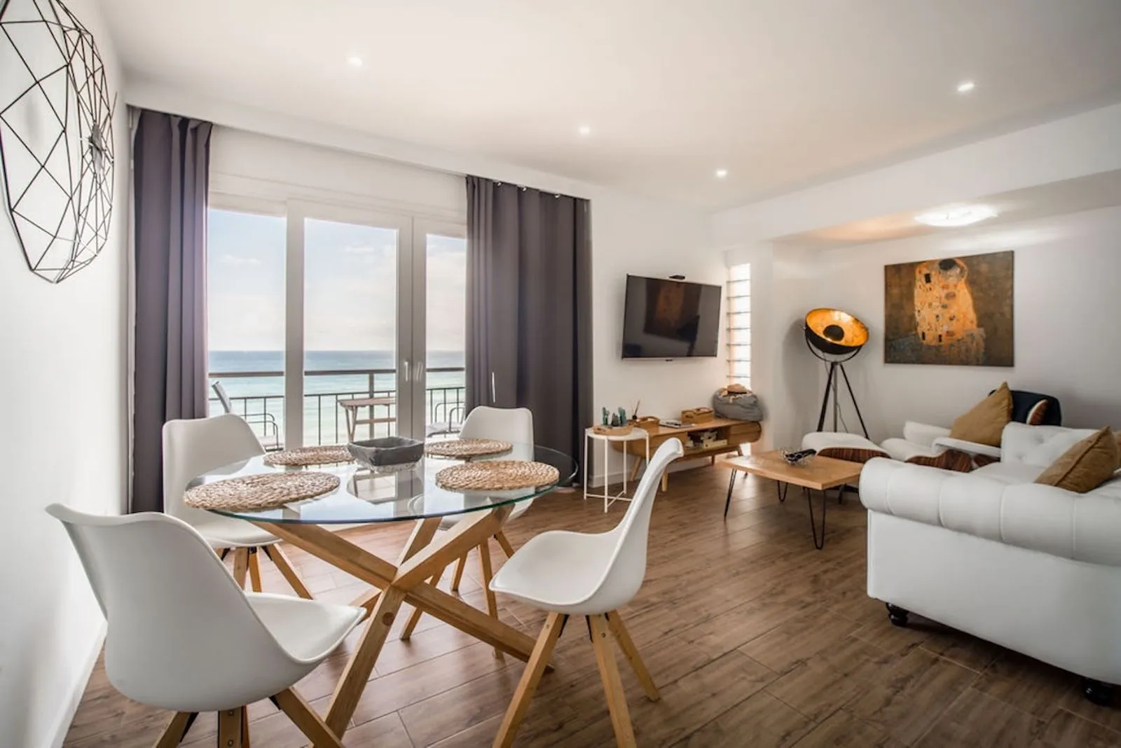 Middle Floor Apartment