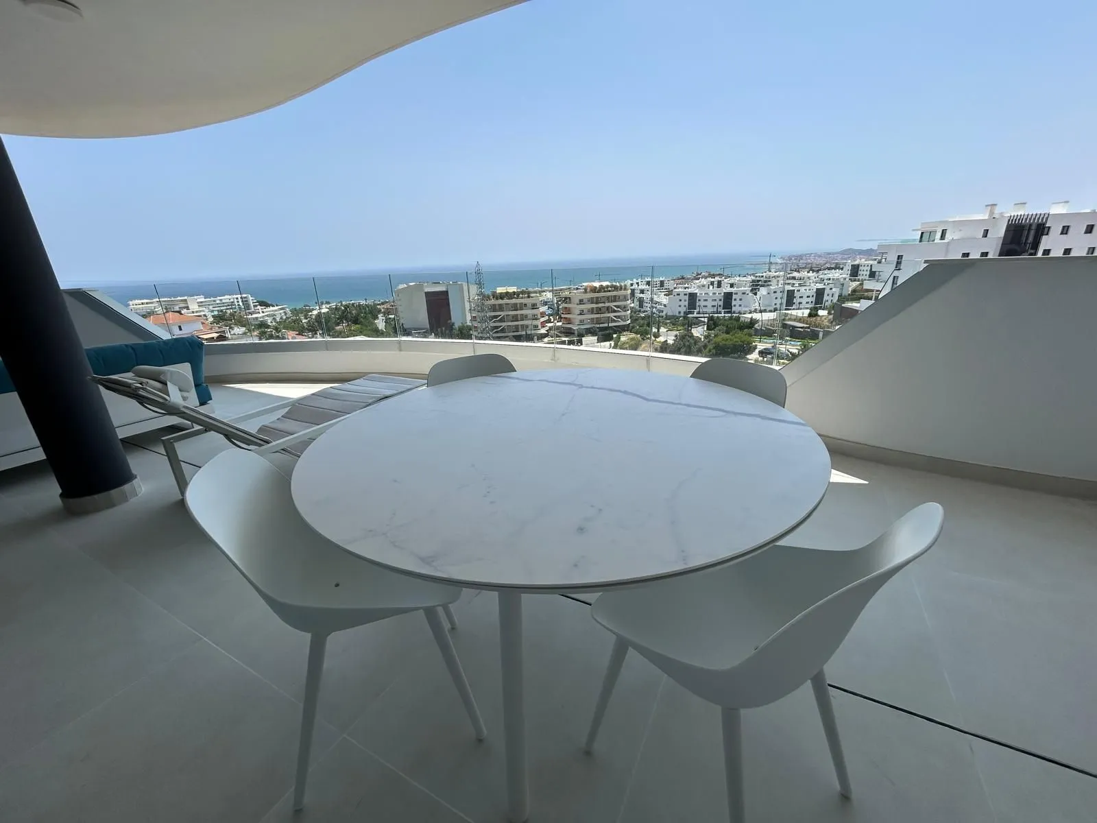 Middle Floor Apartment