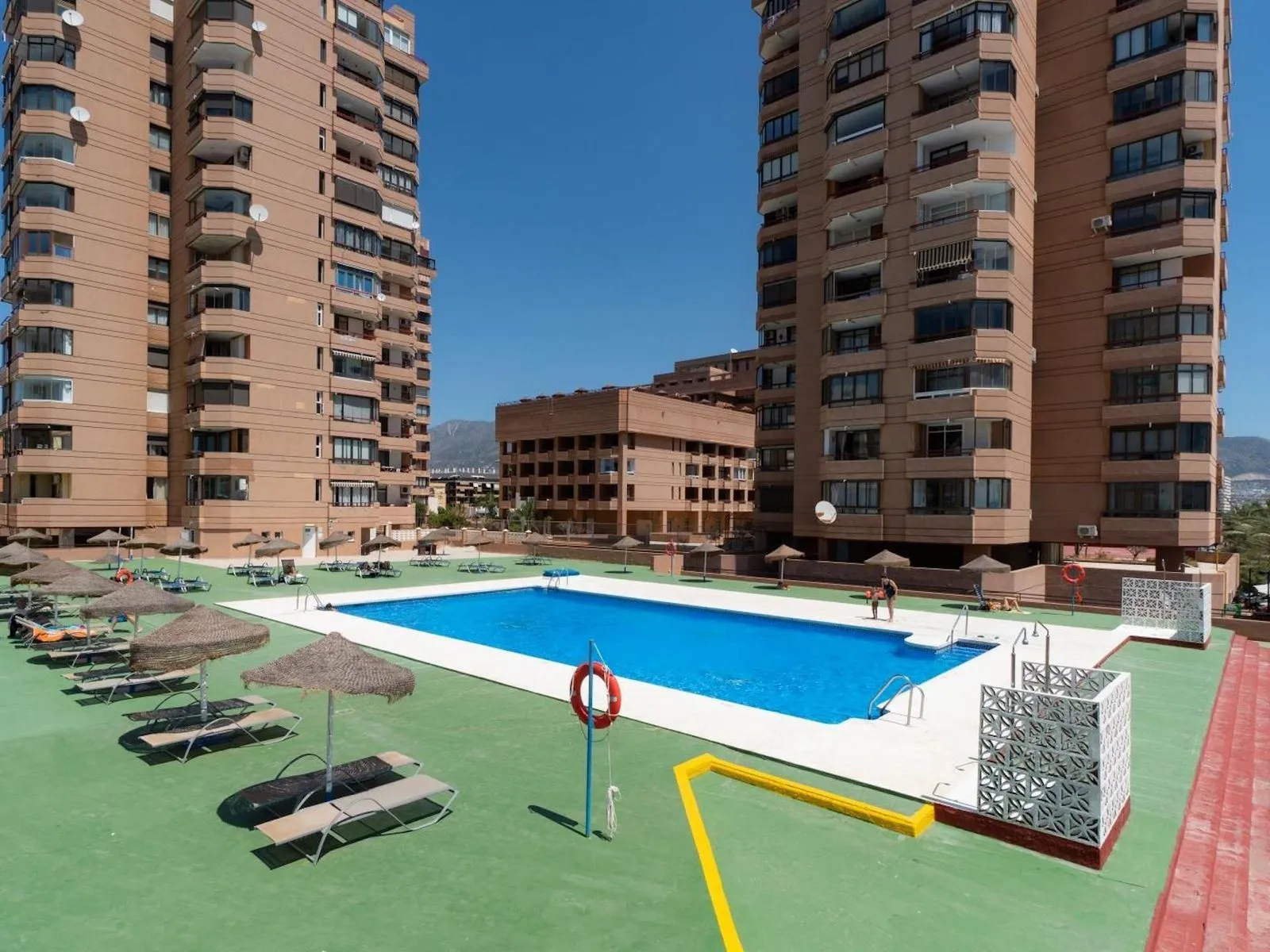 Middle Floor Apartment – Fuengirola