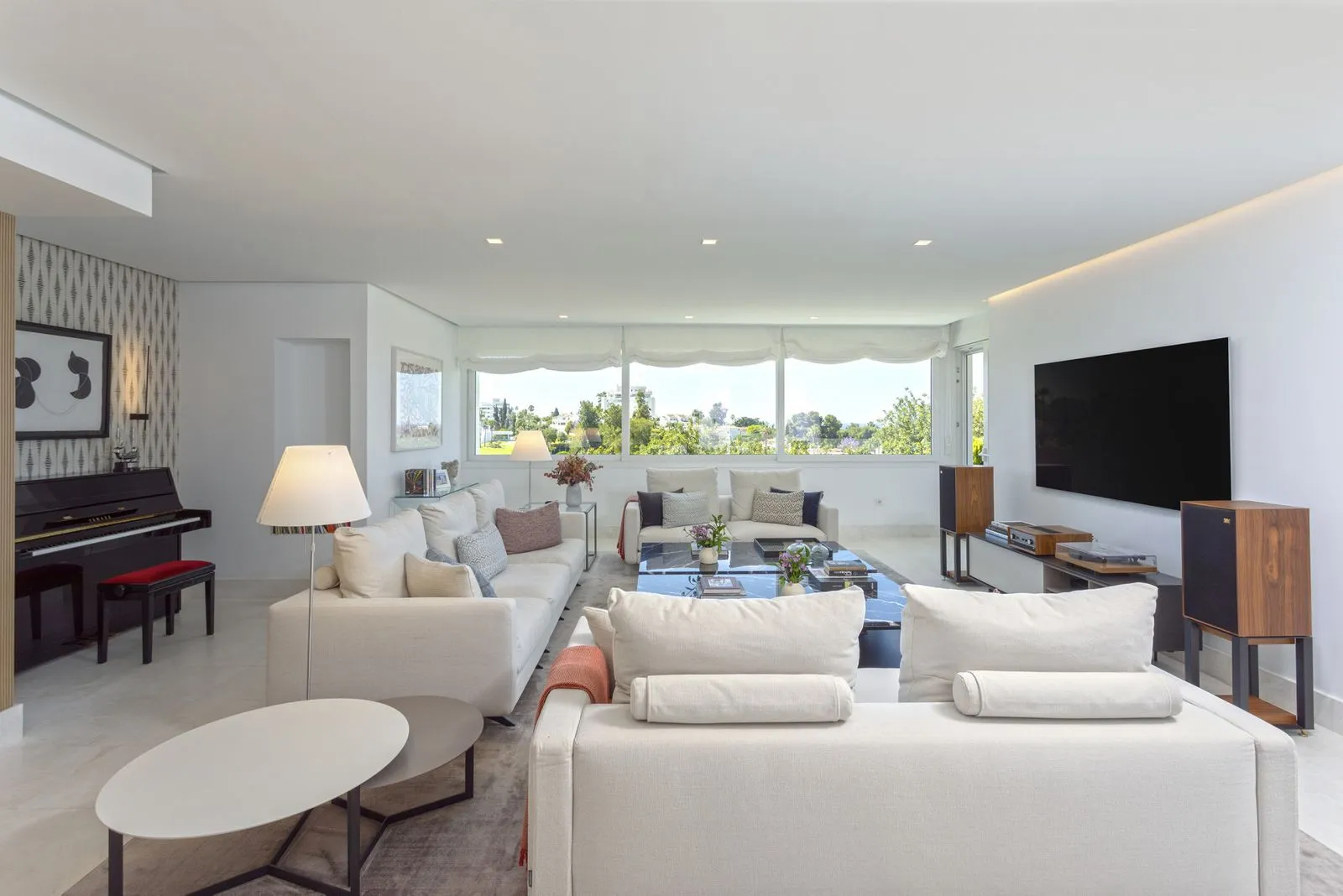 Middle Floor Apartment