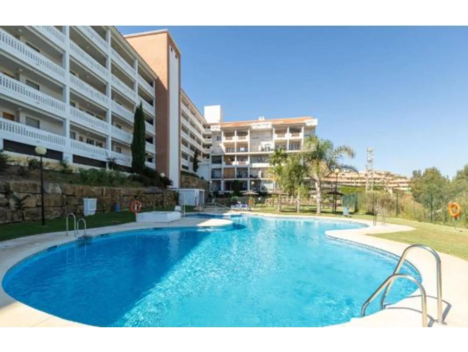 Middle Floor Apartment