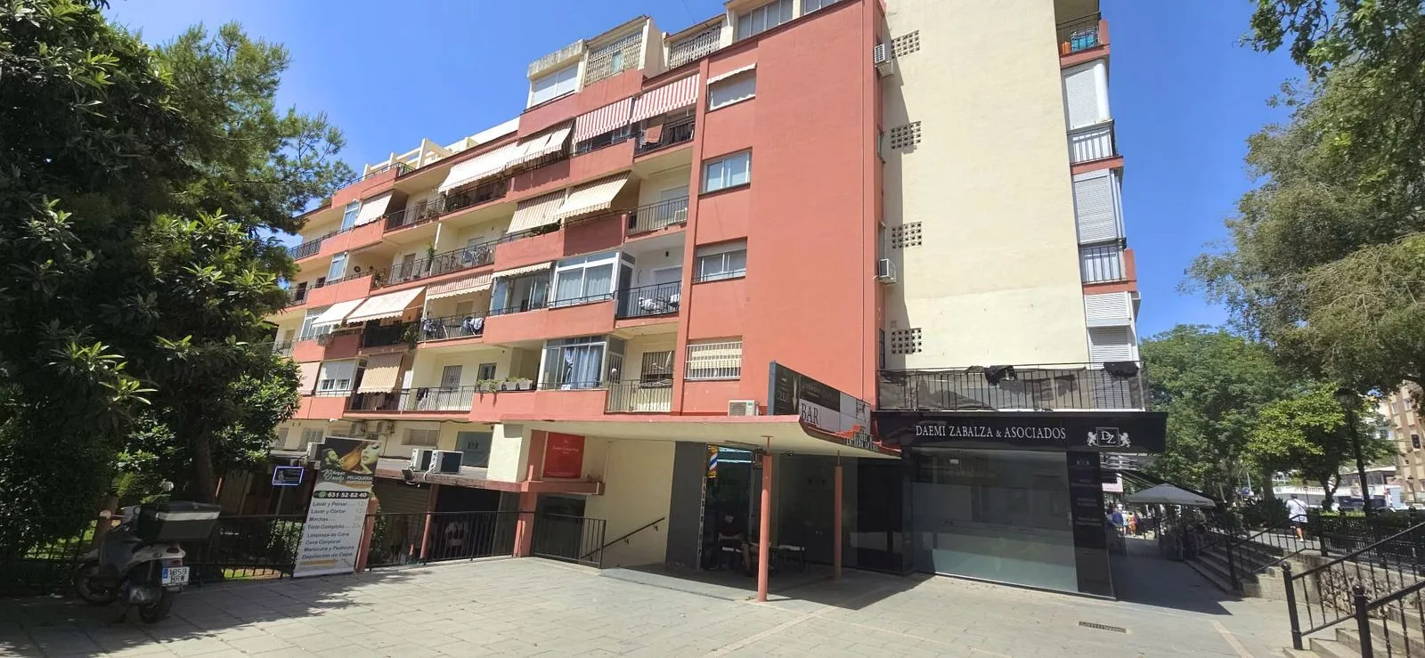 Middle Floor Apartment