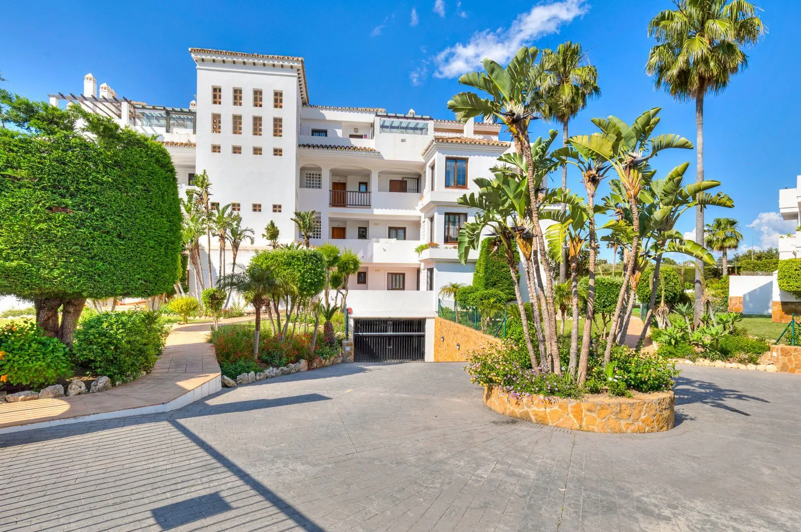 Middle Floor Apartment – Mijas
