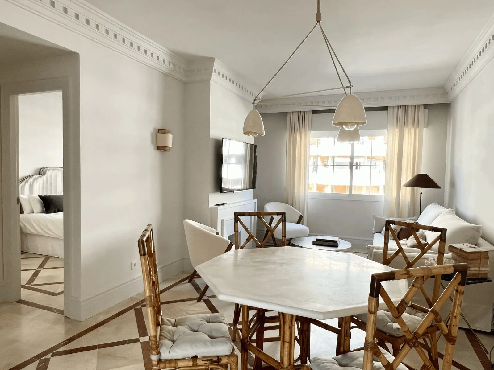 Middle Floor Apartment