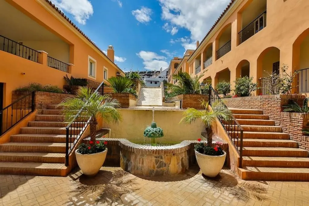 Middle Floor Apartment