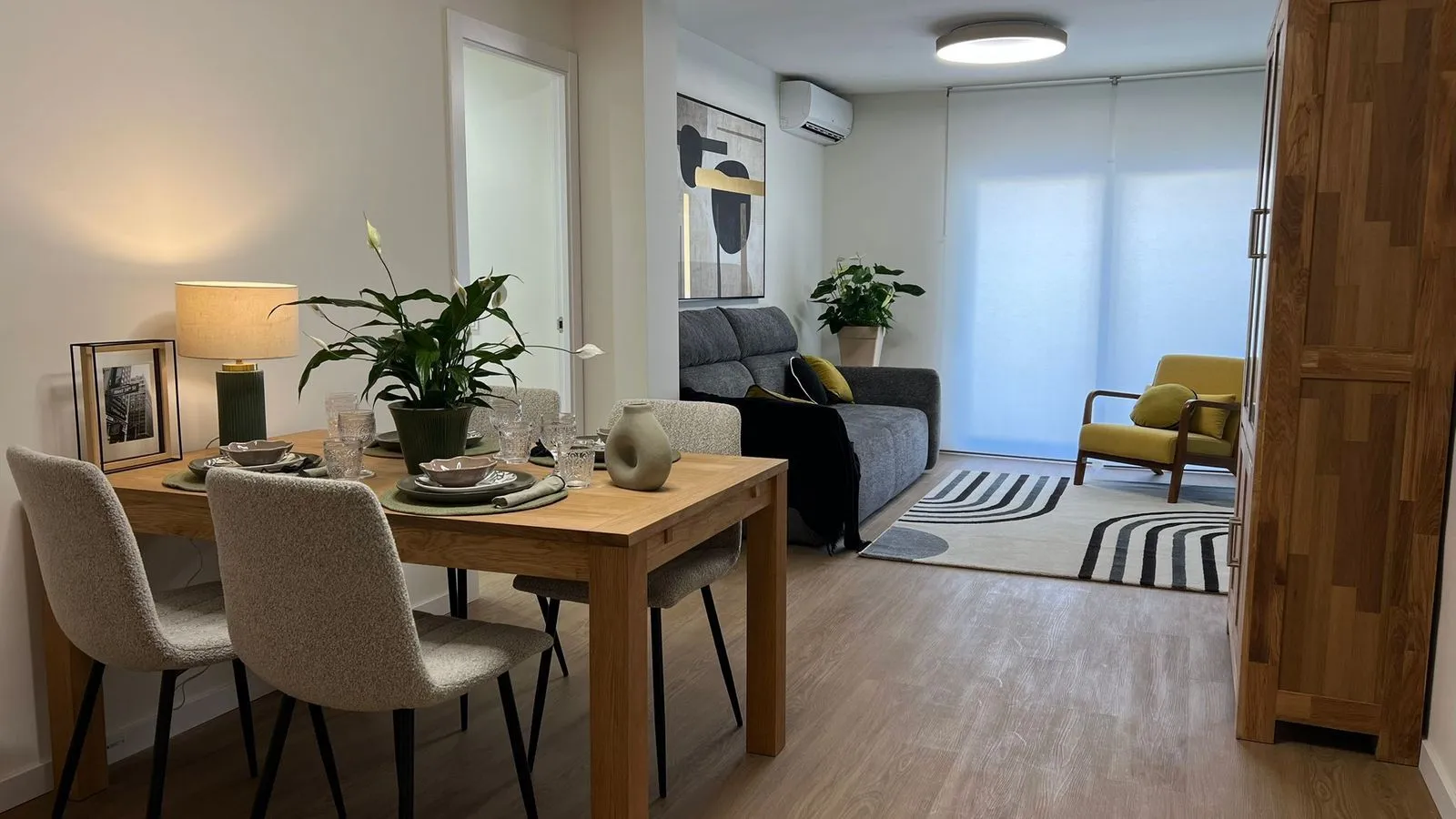 Middle Floor Apartment