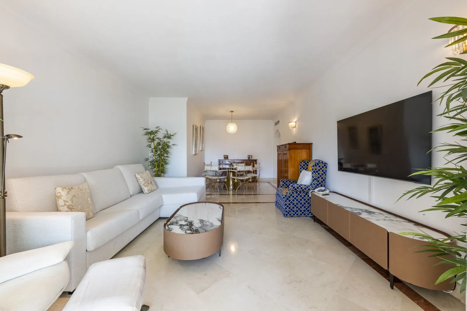 Middle Floor Apartment