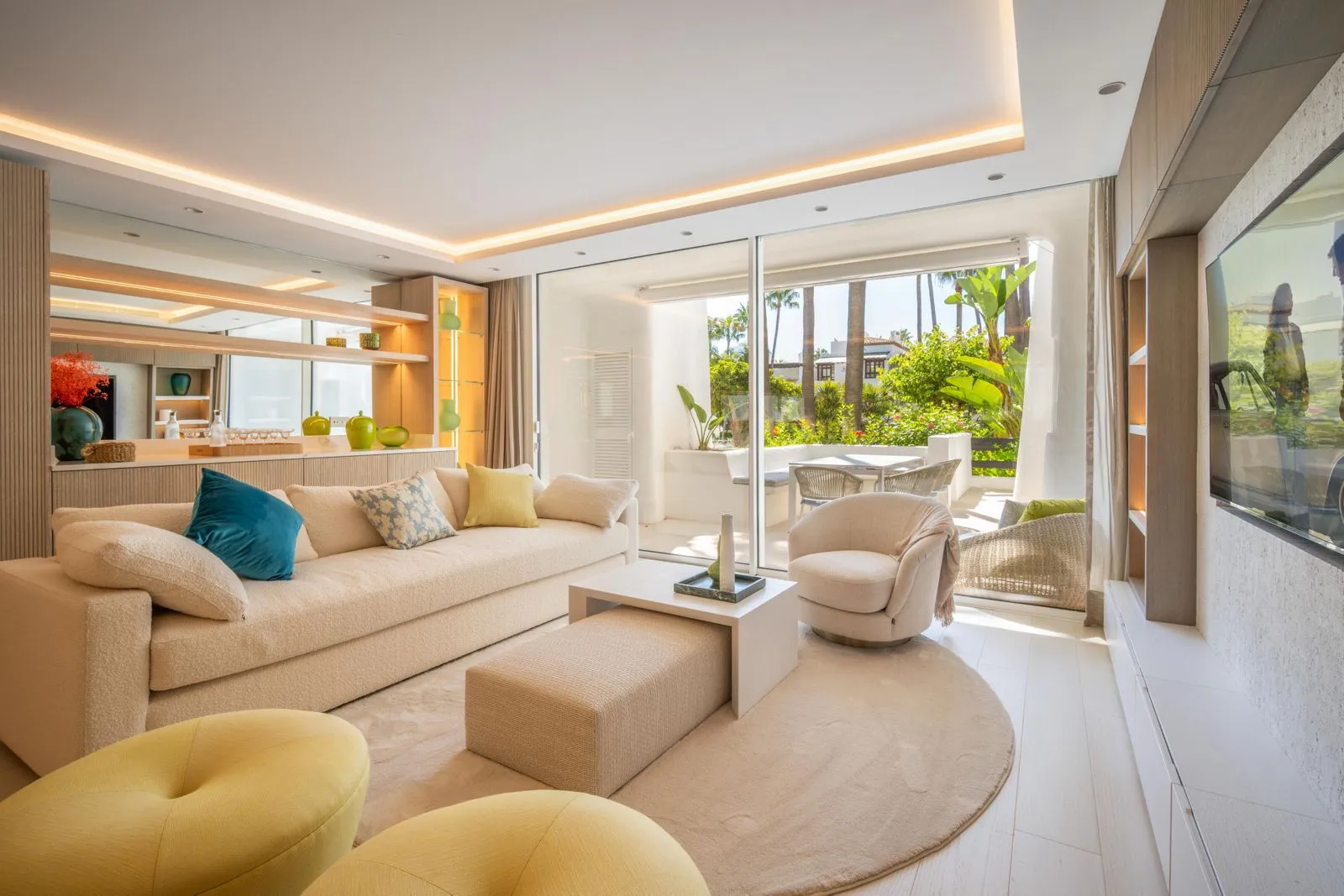 Middle Floor Apartment