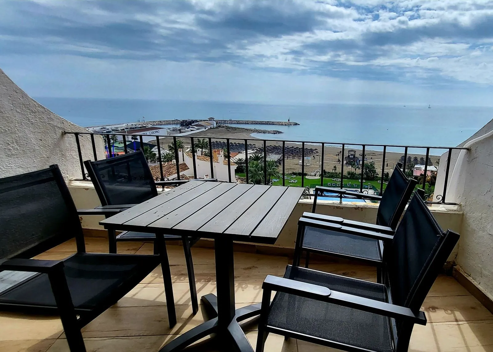 Middle Floor Studio – Puerto de Cabopino