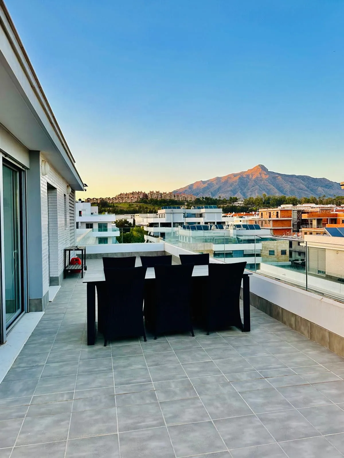 Penthouse – La Campana