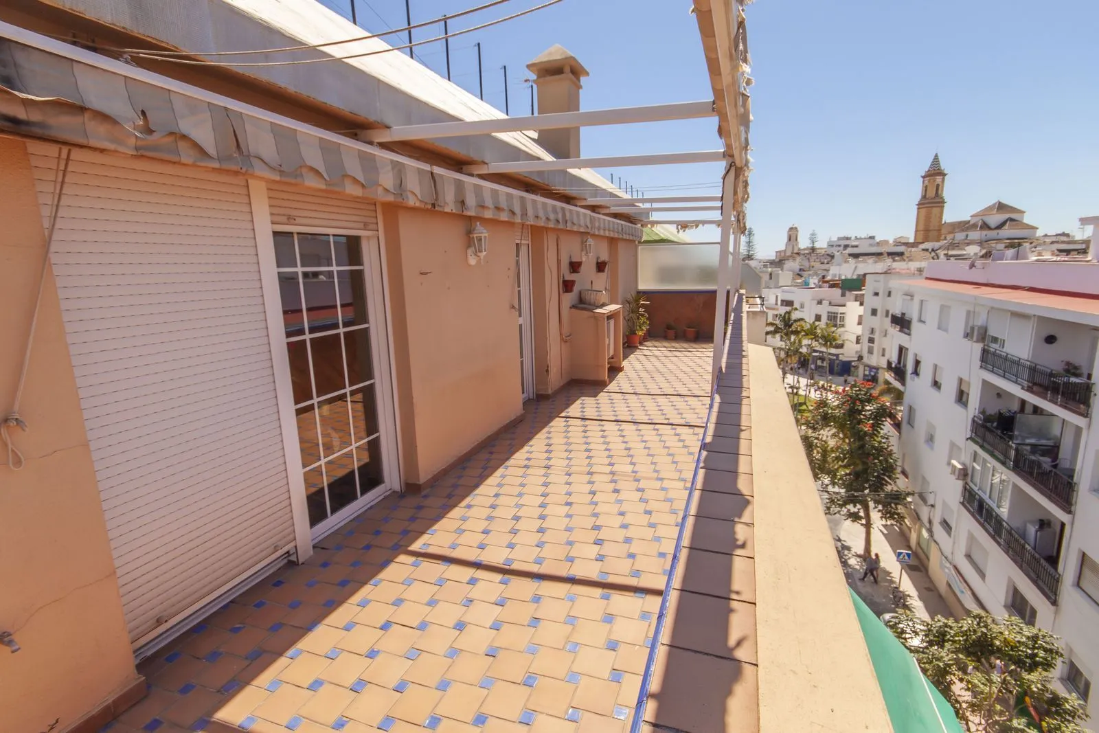 Top Floor Apartment – Estepona
