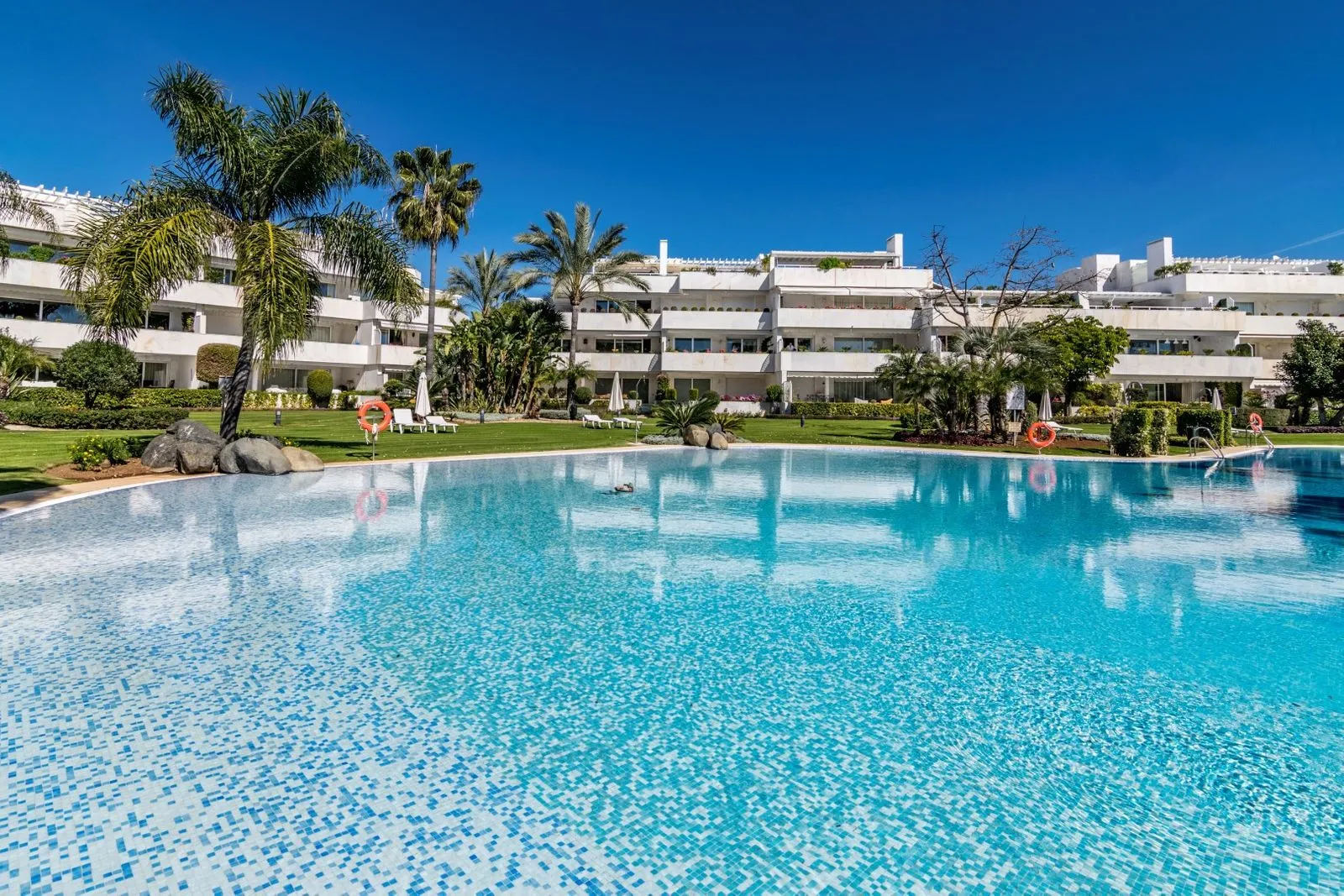 Ground Floor Apartment – Nueva Andalucía