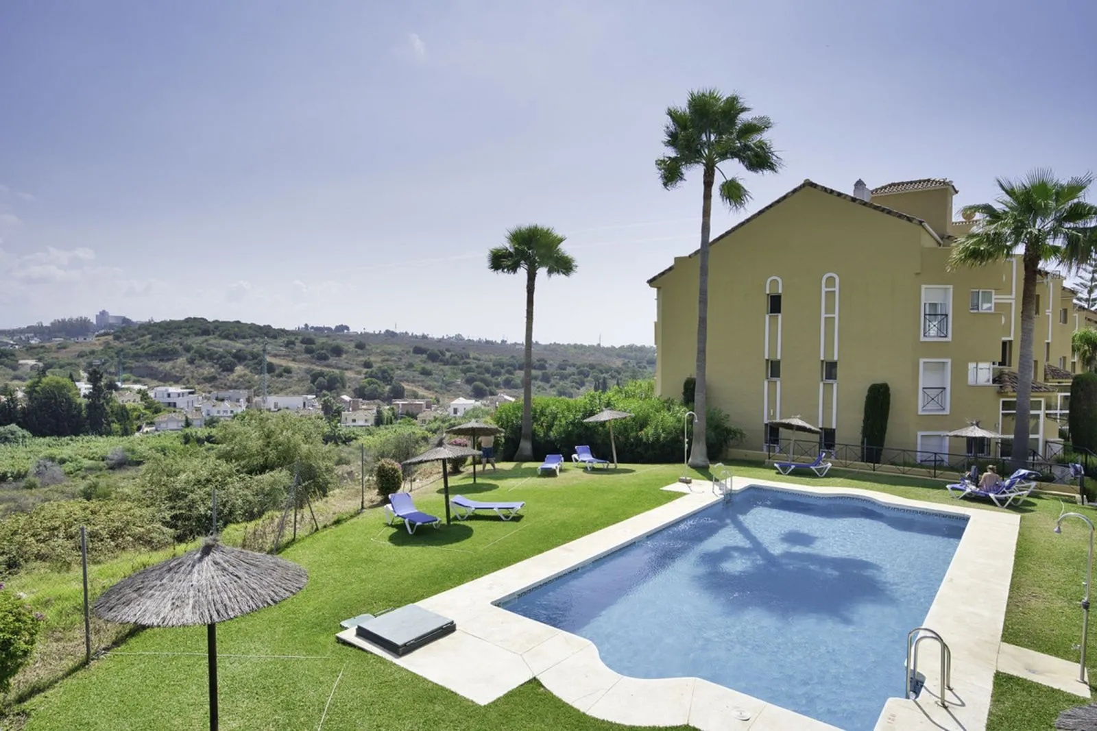 Middle Floor Apartment – Bel Air