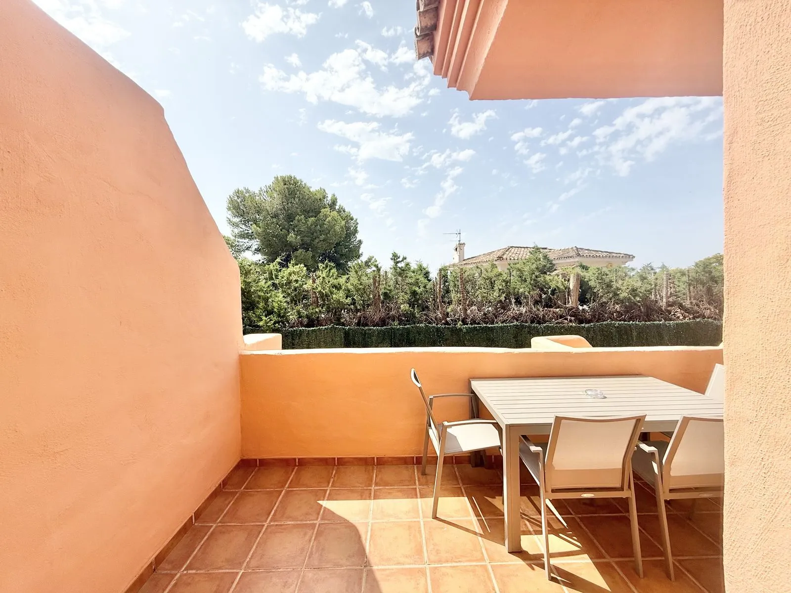 Middle Floor Apartment – Benahavís