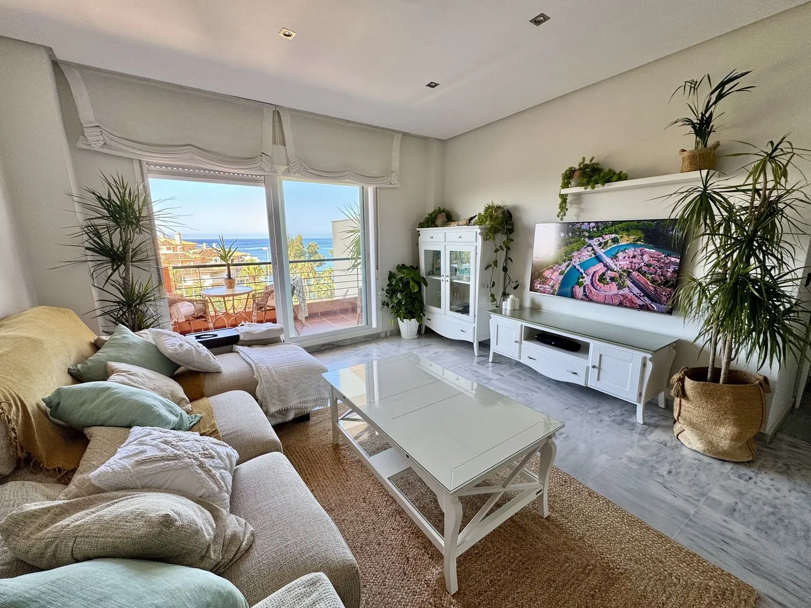 Middle Floor Apartment