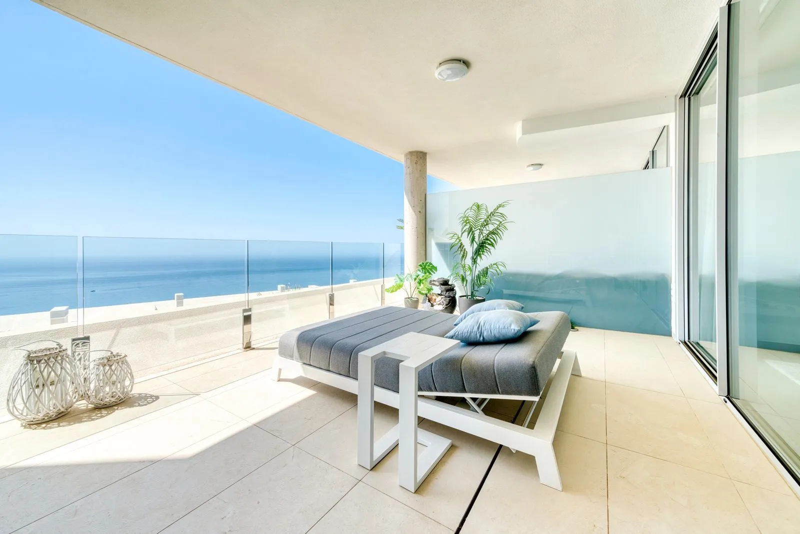 Middle Floor Apartment