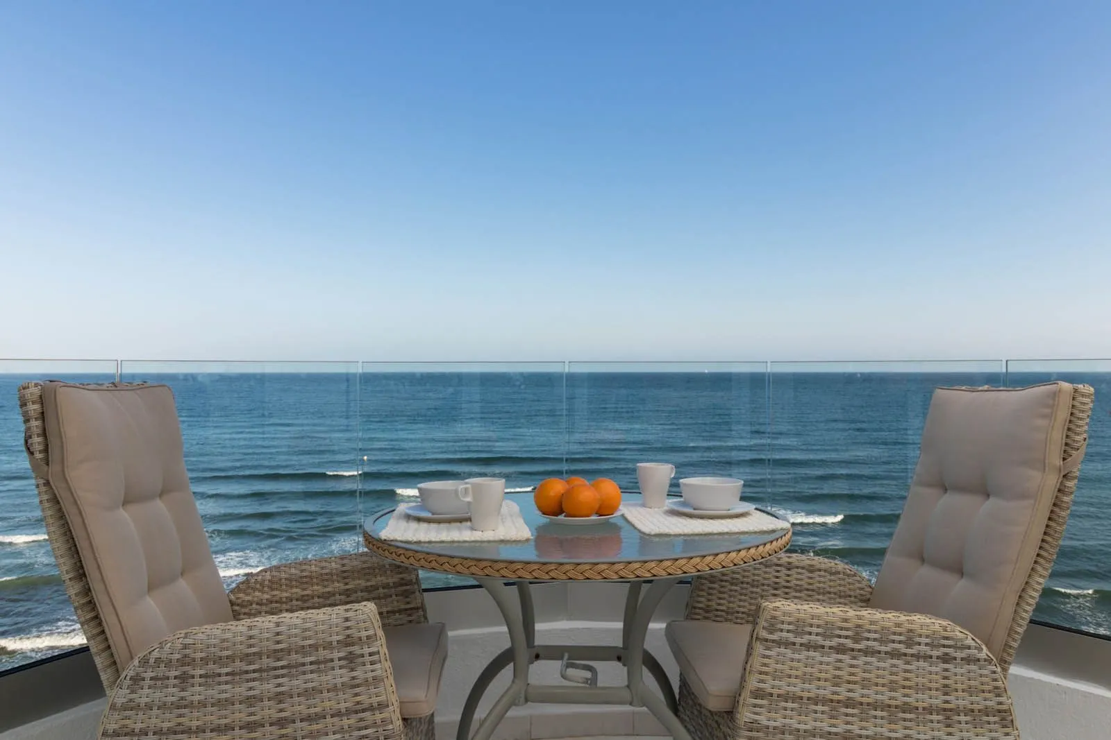 Middle Floor Apartment – Calahonda