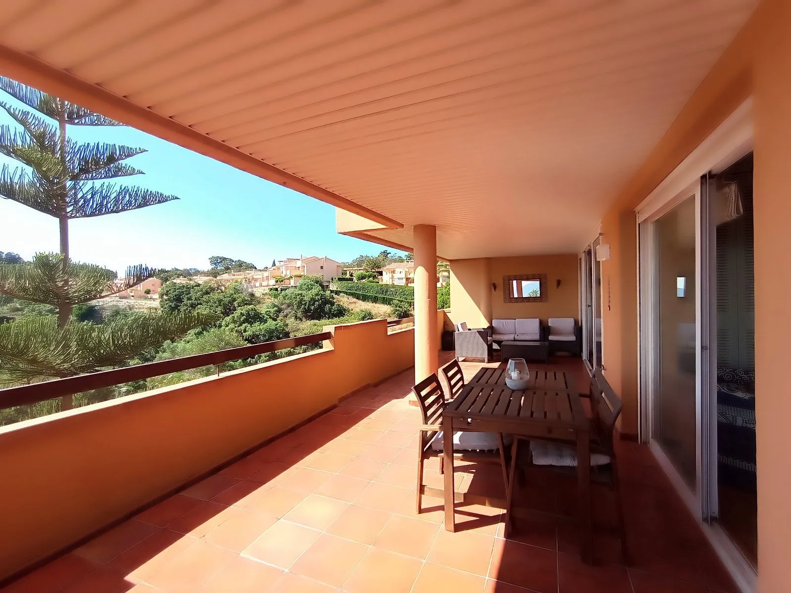 Middle Floor Apartment