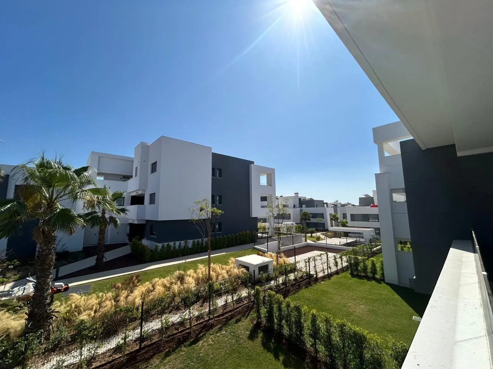 Middle Floor Apartment – Estepona