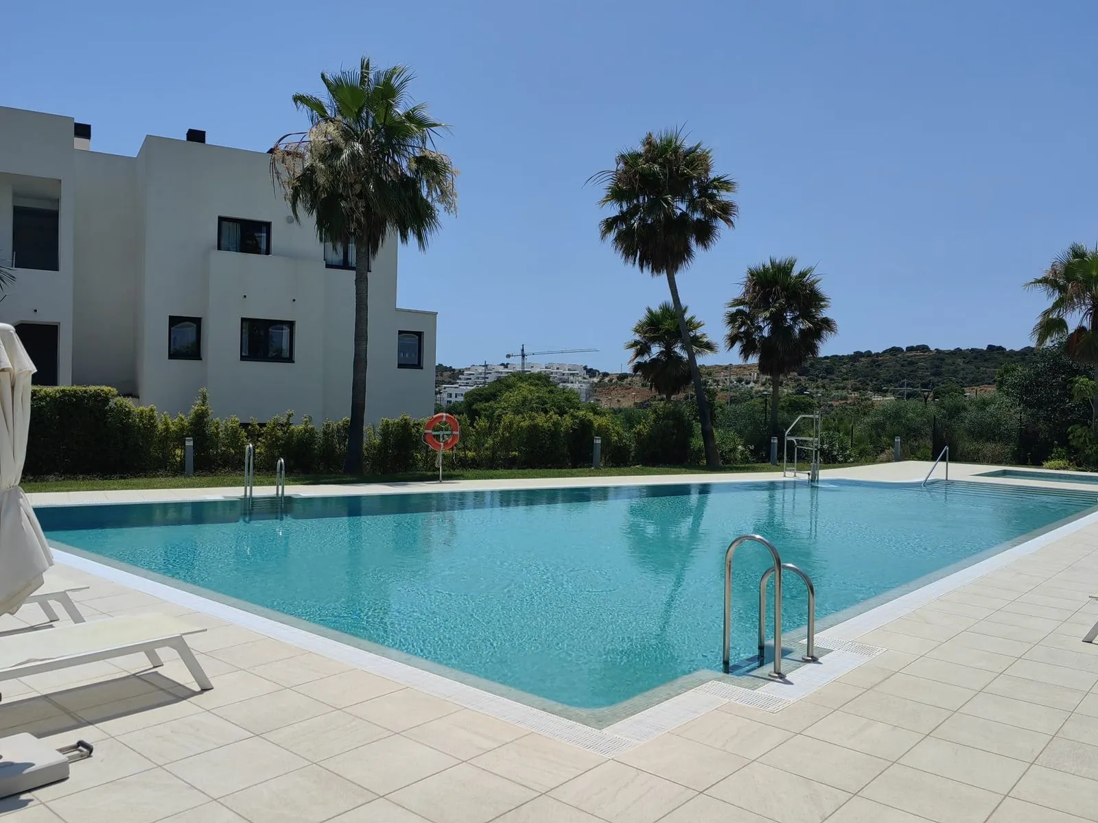Middle Floor Apartment – Estepona