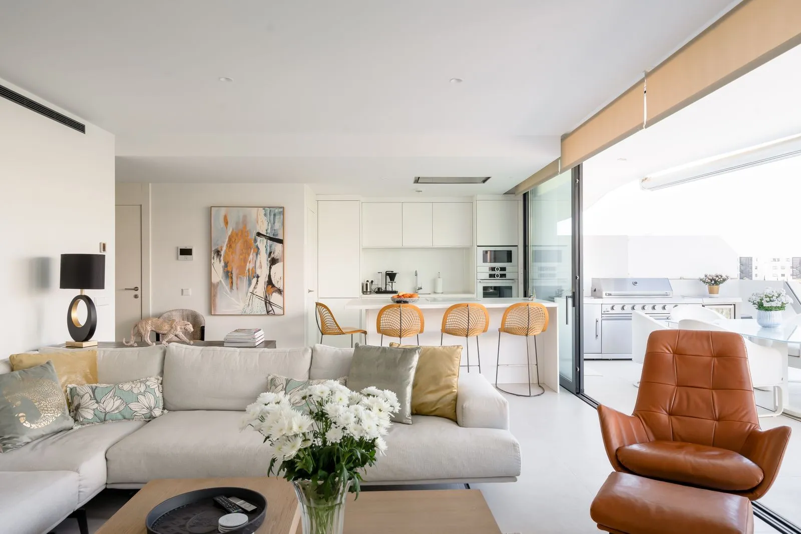 Middle Floor Apartment