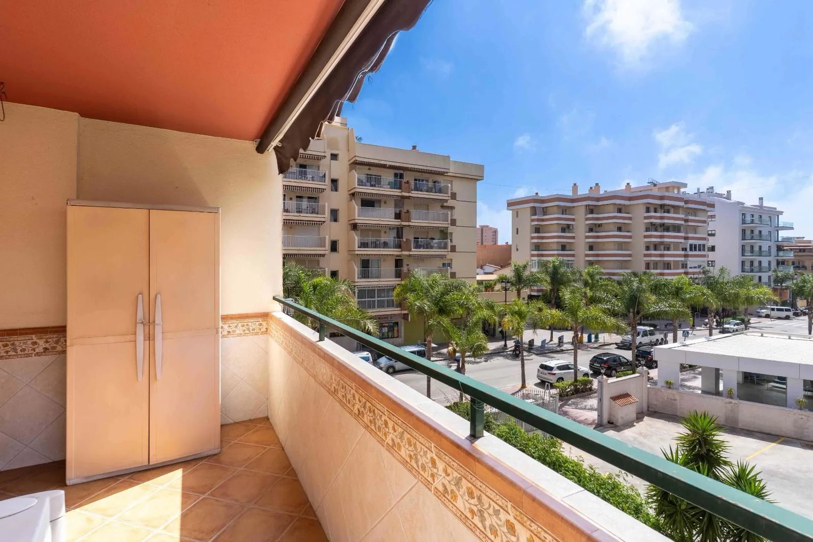 Middle Floor Apartment