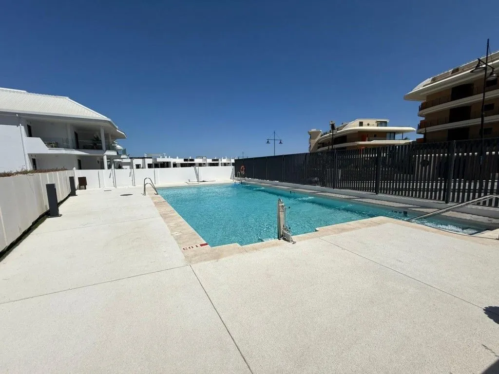 Middle Floor Apartment