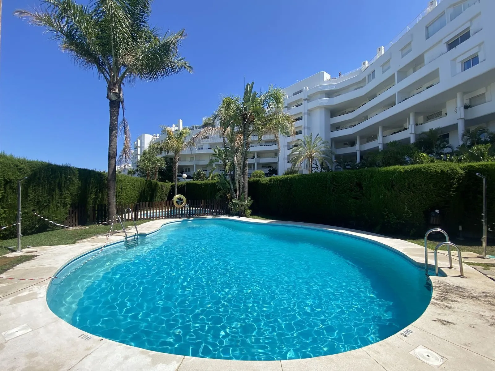 Middle Floor Apartment – Guadalmina Baja