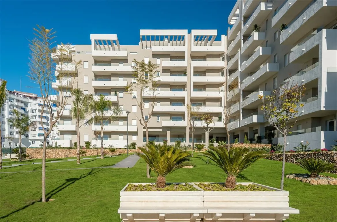 Middle Floor Apartment