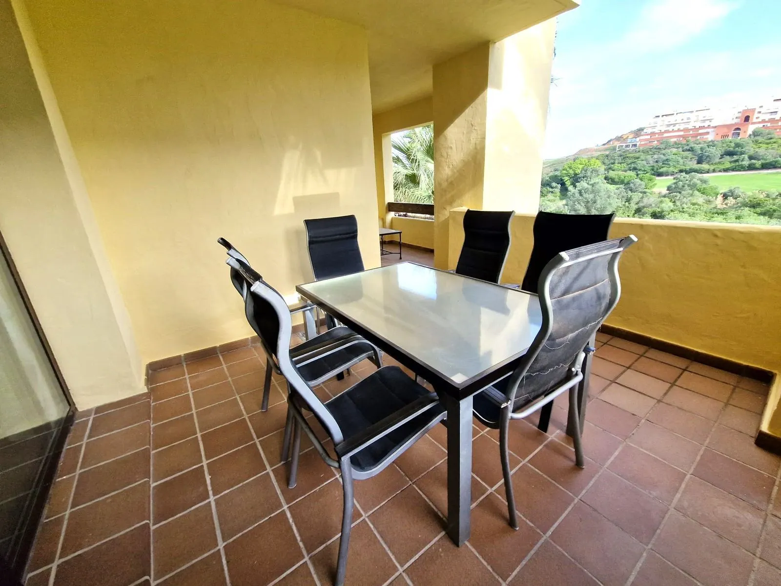 Middle Floor Apartment