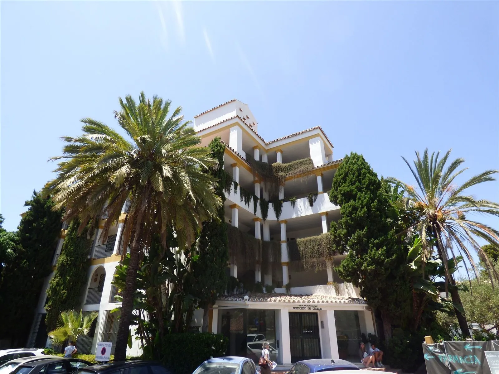 Middle Floor Apartment