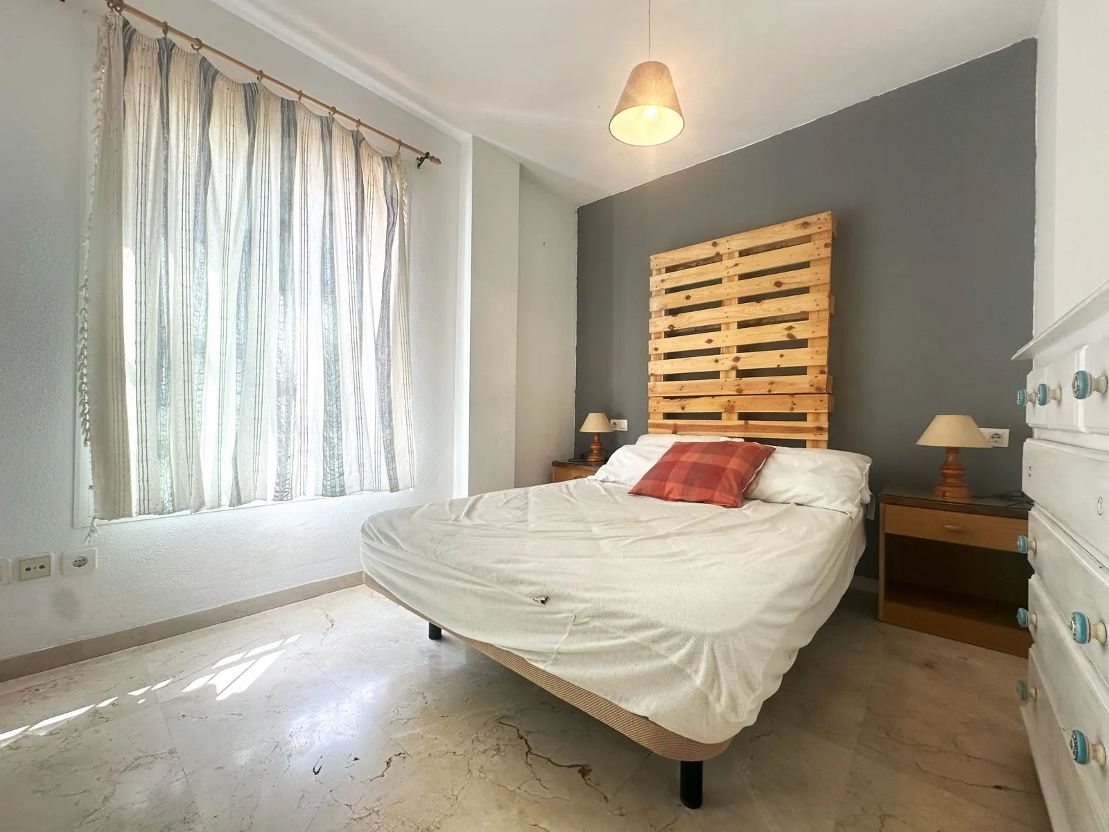 Middle Floor Apartment
