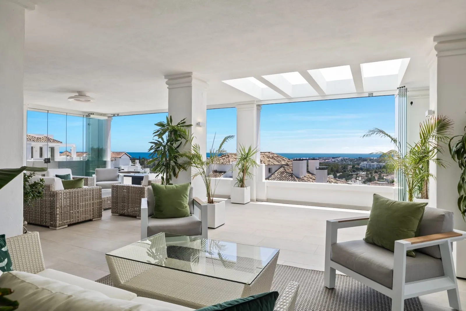 Middle Floor Apartment