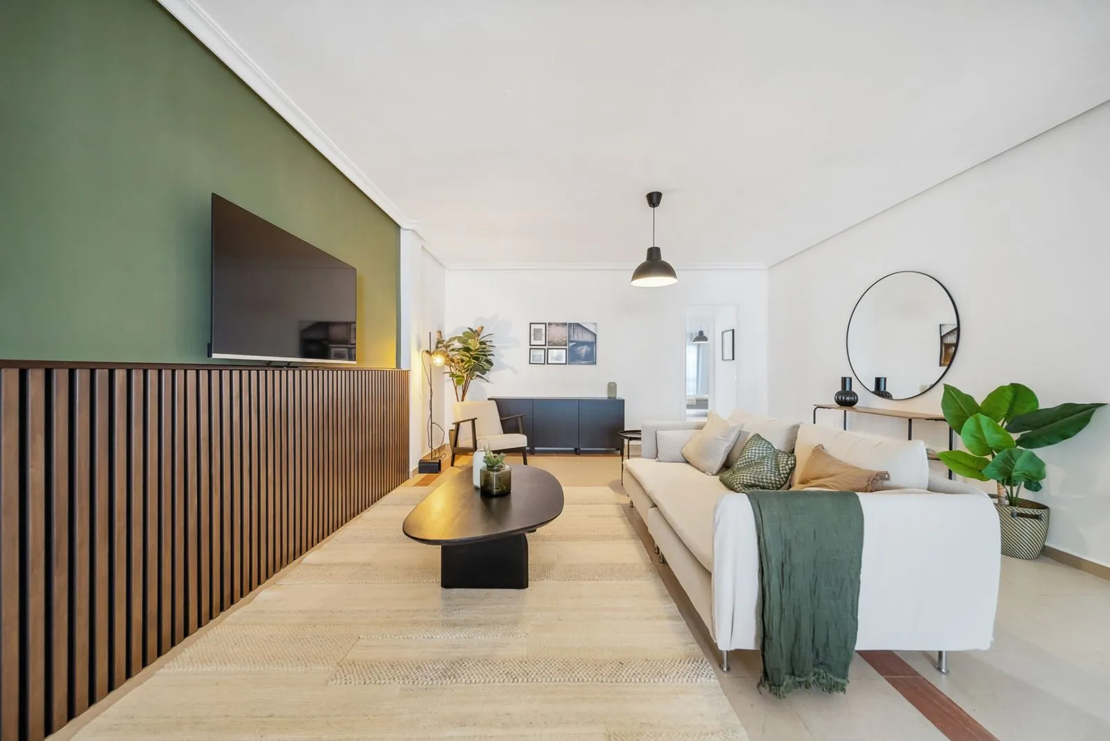 Middle Floor Apartment
