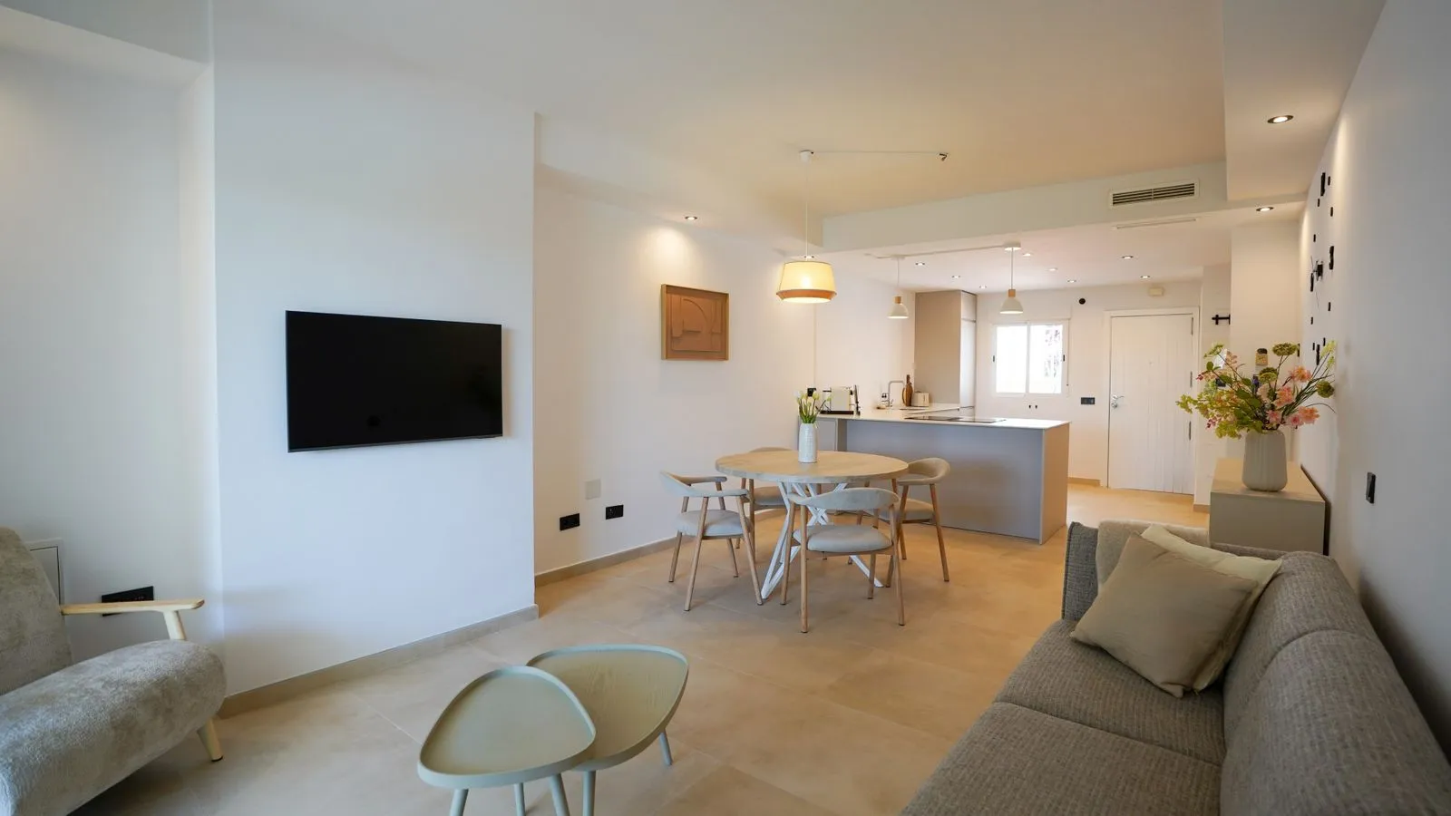 Middle Floor Apartment