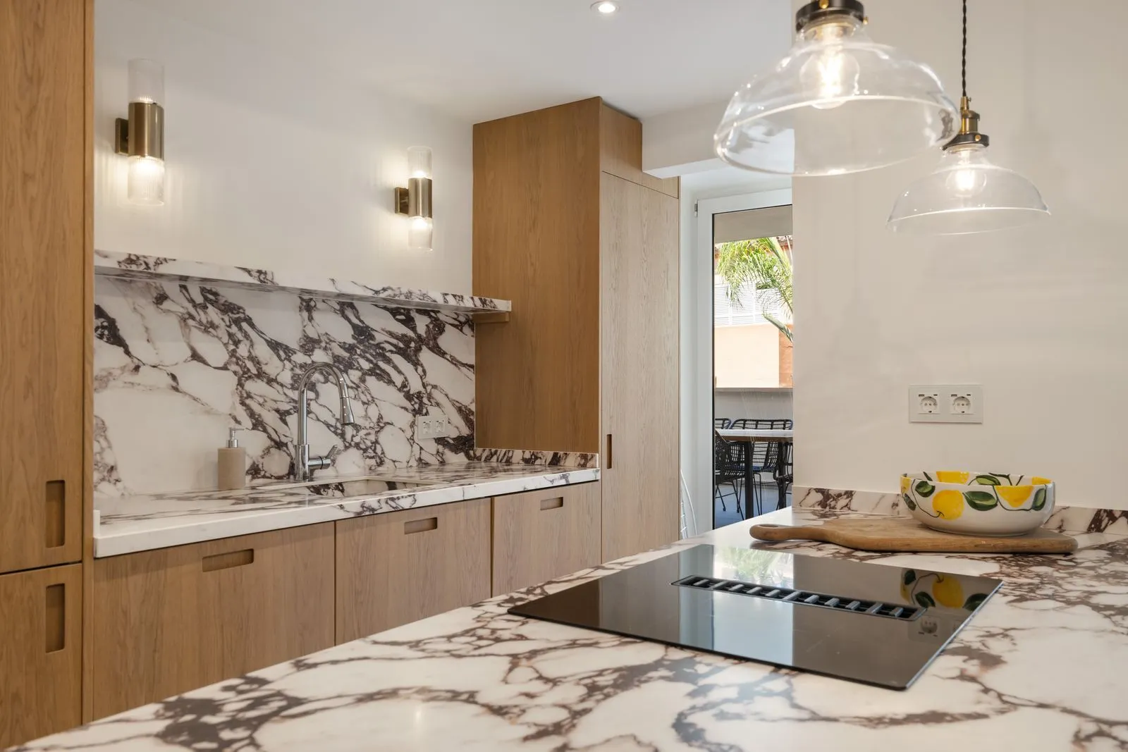 Middle Floor Apartment