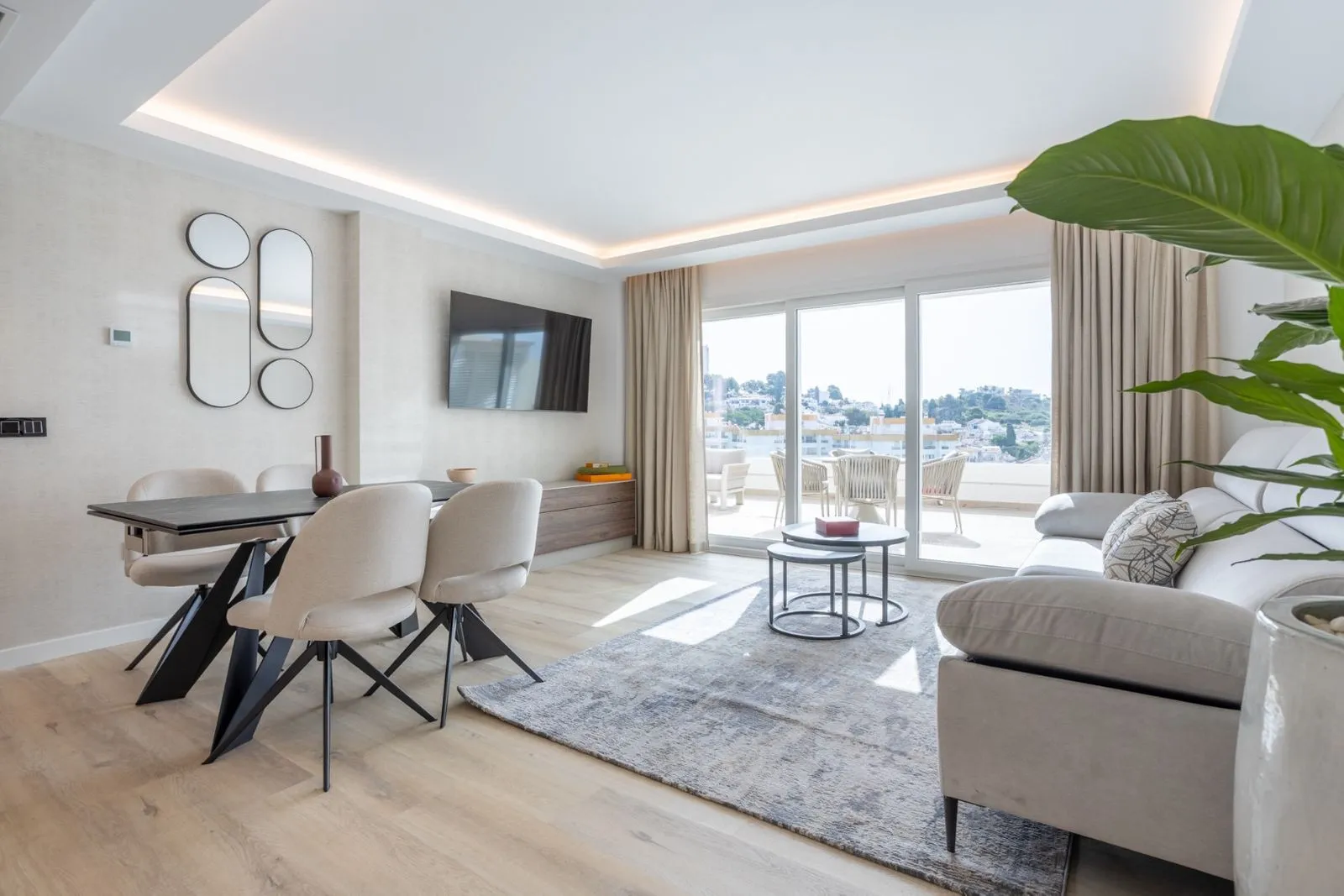 Middle Floor Apartment