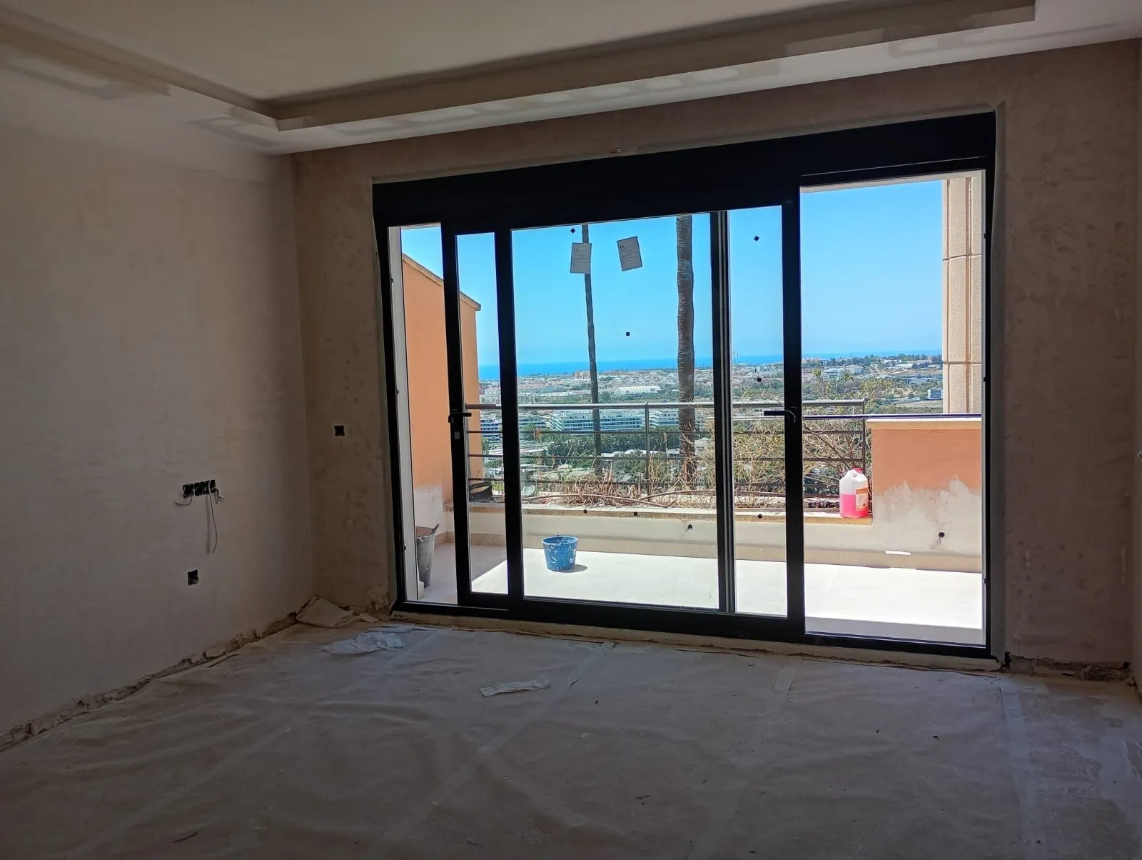 Middle Floor Apartment